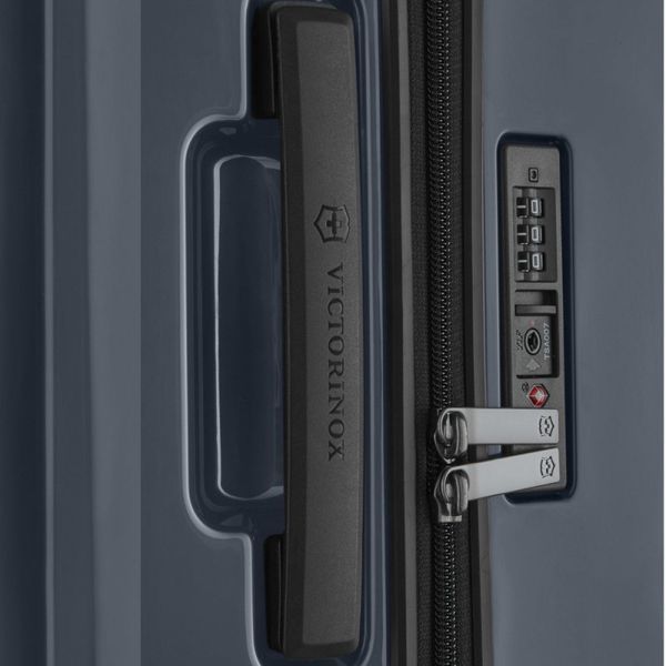Валіза Victorinox Travel AIROX/Dark Blue L Велика Vt610927 Vt610927 фото